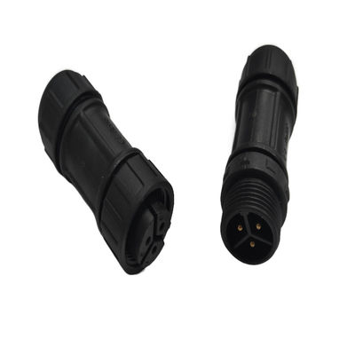 Conector circular impermeable de tipo trasero roscado M12 con material de nylon PA6 con clasificación IP67